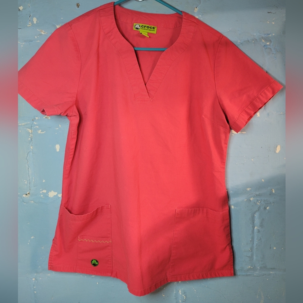 Ladies CROCS Medical Apparel scrubs top size Medium